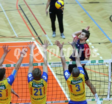 Volleyball Bundesliga. AVL. Austrian Volleyball League.   Aich/Dob gegen VBK Kelag Woerther-See-Loewen Klagenfurt.Tobias Marian Reinstadler, Luan Weber   (Aich/Dob), Ben Stockhammer  (VBK Klagenfurt). Bleiburg, am 15.11.2025.
Foto: Kuess
www.qspictures.net
---
pressefotos, pressefotografie, kuess, qs, qspictures, sport, bild, bilder, bilddatenbank