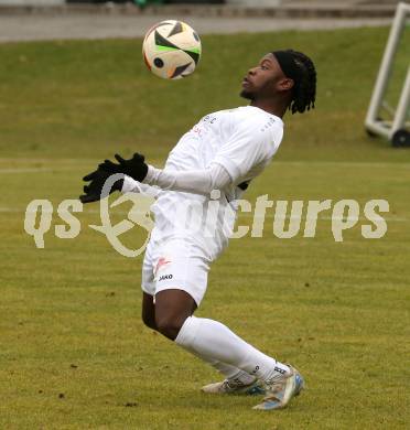 Fussball. Kaerntner Liga. Koettmannsdorf gegen Grafenstein. Confidence Eboigbe Osawe  (Koettmannsdorf)..  Klagenfurt, am 8.11.2025.
Foto: Kuess
www.qspictures.net
---
pressefotos, pressefotografie, kuess, qs, qspictures, sport, bild, bilder, bilddatenbank