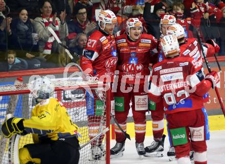 Eishockey ICE Bundesliga.  Winn2day ICE Hockey League. KAC gegen Vienna Capitals.  Torjubel Finn Van Ee, Tobias Sablattnig, Clemens Unterweger Thomas Hundertpfund , Raphael Herburger (KAC). Klagenfurt am 21.11.2025.
Foto: Kuess
www.qspictures.net
---
pressefotos, pressefotografie, kuess, qs, qspictures, sport, bild, bilder, bilddatenbank