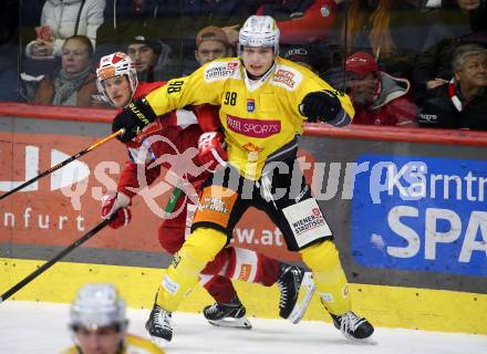 Eishockey ICE Bundesliga.  Winn2day ICE Hockey League. KAC gegen Vienna Capitals. Simeon Schwinger   (KAC),  Cole Hults  (Vienna Capitals). Klagenfurt am 21.11.2025.
Foto: Kuess
www.qspictures.net
---
pressefotos, pressefotografie, kuess, qs, qspictures, sport, bild, bilder, bilddatenbank