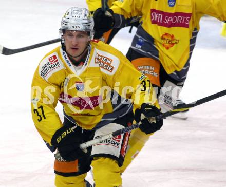 Eishockey ICE Bundesliga.  Winn2day ICE Hockey League. KAC gegen Vienna Capitals.   Christof Kromp   (Vienna Capitals). Klagenfurt am 21.11.2025.
Foto: Kuess
www.qspictures.net
---
pressefotos, pressefotografie, kuess, qs, qspictures, sport, bild, bilder, bilddatenbank