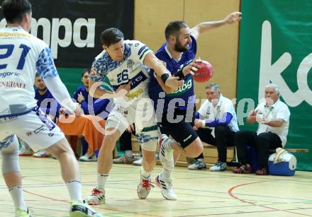 Handball Bundesliga. HLA. SC Ferlach gegen Linz. Patrik Leban  (SCF), Lucijan Fizuleto  (Linz).  Ferlach, am 22.11.2025.
Foto: Kuess
www.qspictures.net
---
pressefotos, pressefotografie, kuess, qs, qspictures, sport, bild, bilder, bilddatenbank