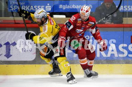 Eishockey ICE Bundesliga.  Winn2day ICE Hockey League. KAC gegen Vienna Capitals. Clemens Unterweger   (KAC),    Zane Franklin (Vienna Capitals). Klagenfurt am 21.11.2025.
Foto: Kuess
www.qspictures.net
---
pressefotos, pressefotografie, kuess, qs, qspictures, sport, bild, bilder, bilddatenbank