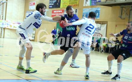 Handball Bundesliga. HLA. SC Ferlach gegen Linz. Patrik Leban (SCF), Leon Gregoric  (Linz).  Ferlach, am 22.11.2025.
Foto: Kuess
www.qspictures.net
---
pressefotos, pressefotografie, kuess, qs, qspictures, sport, bild, bilder, bilddatenbank