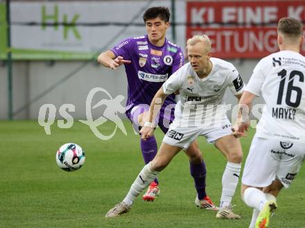Fussball 2. Liga. SK Austria Klagenfurt gegen Amstetten.  Aidan Liu  (Klagenfurt), David Peham  (Amstetten).  Klagenfurt, 22.11..2025.
Foto: Kuess
www.qspictures.net
---
pressefotos, pressefotografie, kuess, qs, qspictures, sport, bild, bilder, bilddatenbank