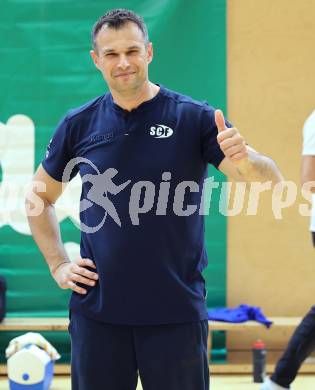 Handball Bundesliga. HLA. SC Ferlach gegen Linz.  Co-Trainer Miro Barisic (SCF)  Ferlach, am 22.11.2025.
Foto: Kuess
www.qspictures.net
---
pressefotos, pressefotografie, kuess, qs, qspictures, sport, bild, bilder, bilddatenbank