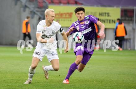 Fussball 2. Liga. SK Austria Klagenfurt gegen Amstetten.  Aidan Liu  (Klagenfurt), David Peham  (Amstetten).  Klagenfurt, 22.11..2025.
Foto: Kuess
www.qspictures.net
---
pressefotos, pressefotografie, kuess, qs, qspictures, sport, bild, bilder, bilddatenbank