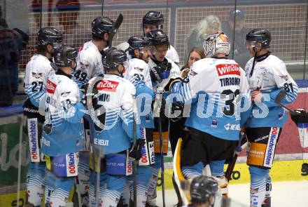 Eishockey ICE Bundesliga.  Winn2day ICE Hockey League. VSV gegen Black Wings Linz.   Jubel  (Linz). Villach am 28.11.2025.
Foto: Kuess
www.qspictures.net
---
pressefotos, pressefotografie, kuess, qs, qspictures, sport, bild, bilder, bilddatenbank
