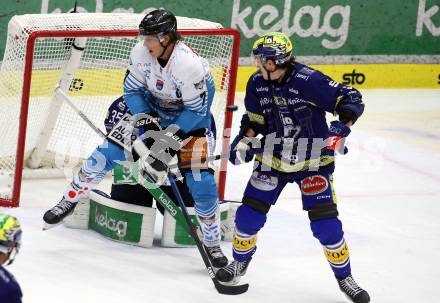 Eishockey ICE Bundesliga.  Winn2day ICE Hockey League. VSV gegen Black Wings Linz.  Dylan Macpherson   (VSV), Brian Lebler   (Linz). Villach am 28.11.2025.
Foto: Kuess
www.qspictures.net
---
pressefotos, pressefotografie, kuess, qs, qspictures, sport, bild, bilder, bilddatenbank