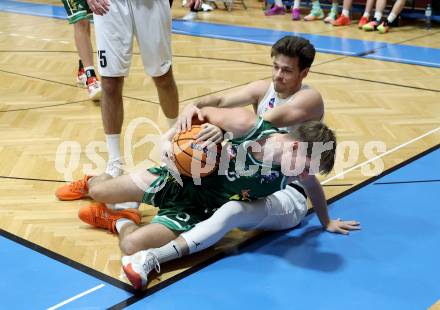 Basketball 2. Liga 2025/2026. Grunddurchgang 8. Runde.  KOS gegen Dornbirn Lions.  Simon Siencnik (KOS),   Valentin Pils  (Dornbirn). Klagenfurt, am 29.11.2025.
Foto: Kuess
---
pressefotos, pressefotografie, kuess, qs, qspictures, sport, bild, bilder, bilddatenbank