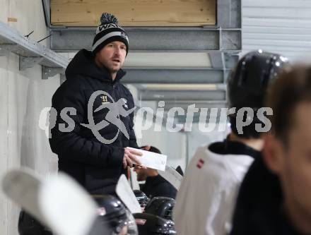 Eishockey. Laenderspiel U20 Oesterreich gegen Slowenien.  Assistant Coach Mathias Lange  (AUT).  Ferlach, am 3.12.2025.
Foto: Kuess
www.qspictures.net
---
pressefotos, pressefotografie, kuess, qs, qspictures, sport, bild, bilder, bilddatenbank