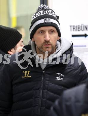 Eishockey. Laenderspiel U20 Oesterreich gegen Slowenien. Head Coach Philipp Pinter  (AUT).  Ferlach, am 3.12.2025.
Foto: Kuess
www.qspictures.net
---
pressefotos, pressefotografie, kuess, qs, qspictures, sport, bild, bilder, bilddatenbank