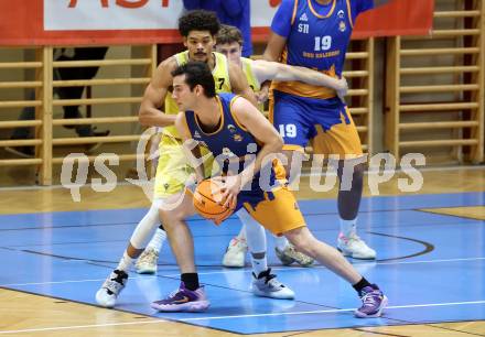 Basketball 2. Liga 2025/2026. Grunddurchgang 8. Runde. Woerthersee Piraten  gegen BBU Salzburg.  Marcus Holyfield  (Piraten),  Tomy Ezequiel Vicente   (Salzburg). Klagenfurt, am 13.12.2025.
Foto: Kuess
---
pressefotos, pressefotografie, kuess, qs, qspictures, sport, bild, bilder, bilddatenbank