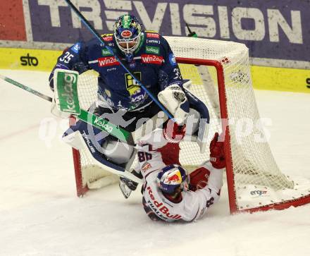 Eishockey ICE Bundesliga.  Winn2day ICE Hockey League. VSV gegen EC Red Bull Salzburg. Joe Cannata   (VSV),   Lukas Thaler  (RBS). Villach am 12.12.2025.
Foto: Kuess
www.qspictures.net
---
pressefotos, pressefotografie, kuess, qs, qspictures, sport, bild, bilder, bilddatenbank