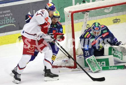 Eishockey ICE Bundesliga.  Winn2day ICE Hockey League. VSV gegen EC Red Bull Salzburg. Alex Wall, Joe Cannata   (VSV),  Michael Raffl  (RBS). Villach am 12.12.2025.
Foto: Kuess
www.qspictures.net
---
pressefotos, pressefotografie, kuess, qs, qspictures, sport, bild, bilder, bilddatenbank