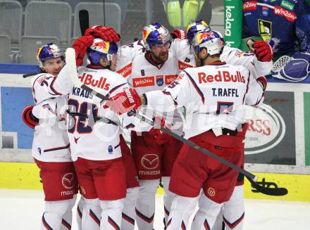 Eishockey ICE Bundesliga.  Winn2day ICE Hockey League. VSV gegen EC Red Bull Salzburg.  Torjubel Travis St. Denis, Lukas Thaler, Connor Corcoran, Michael Raffl , Thomas Raffl, Nikolaus Kraus (RBS). Villach am 12.12.2025.
Foto: Kuess
www.qspictures.net
---
pressefotos, pressefotografie, kuess, qs, qspictures, sport, bild, bilder, bilddatenbank