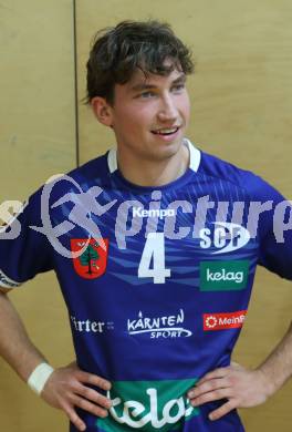 Handball Bundesliga. HLA. SC Ferlach gegen HSG Xentis Lipizzanerheimat. Stefan Wuzella  (SCF) Ferlach, am 13.12.2025.
Foto: Kuess
www.qspictures.net

---
pressefotos, pressefotografie, kuess, qs, qspictures, sport, bild, bilder, bilddatenbank
