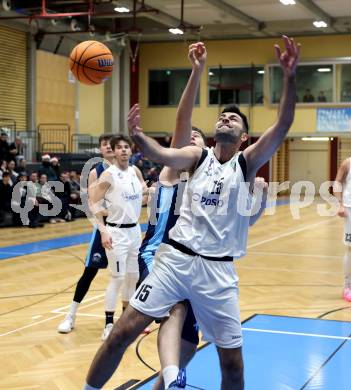 Basketball 2. Liga 2025/2026. Grunddurchgang 11. Runde.  KOS Celovec gegen Vienna Timberwolves.  Marin Sliskovic (KOS), Maximilian Seher  (Vienna). Klagenfurt, am 20.12.2025.
Foto: Kuess
---
pressefotos, pressefotografie, kuess, qs, qspictures, sport, bild, bilder, bilddatenbank