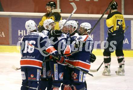 Eishockey AHC Division III Mitte.  EC Arnoldstein gegen HC Koettern I.  Torjubel Alexander Goritschnig, Johannes Reichel   (Koettern). Velden,  am 19.12.2025.
Foto: Kuess
www.qspictures.net
---
pressefotos, pressefotografie, kuess, qs, qspictures, sport, bild, bilder, bilddatenbank