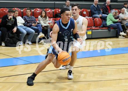 Basketball 2. Liga 2025/2026. Grunddurchgang 11. Runde.  KOS Celovec gegen Vienna Timberwolves.  Jure Bavdek (KOS), Tyron Unger (Vienna). Klagenfurt, am 20.12.2025.
Foto: Kuess
---
pressefotos, pressefotografie, kuess, qs, qspictures, sport, bild, bilder, bilddatenbank