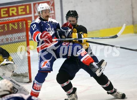 Eishockey AHC Division III Mitte.  EC Arnoldstein gegen HC Koettern I.  Stefan Spitaler  (Arnoldstein),  Martin Leitner  (Koettern). Velden,  am 19.12.2025.
Foto: Kuess
www.qspictures.net
---
pressefotos, pressefotografie, kuess, qs, qspictures, sport, bild, bilder, bilddatenbank