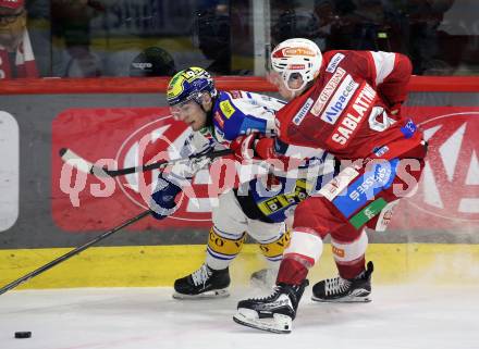 Eishockey ICE Bundesliga.  Winn2day ICE Hockey League. KAC gegen VSV.  Tobias Sablattnig  (KAC),  Elias Wallenta  (VSV). Klagenfurt, am 27.12.2025.
Foto: Kuess
www.qspictures.net
---
pressefotos, pressefotografie, kuess, qs, qspictures, sport, bild, bilder, bilddatenbank