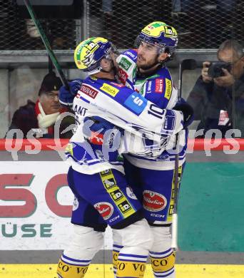 Eishockey ICE Bundesliga.  Winn2day ICE Hockey League. KAC gegen VSV.  Torjubel Thomas Vallant, Maximilian Rebernig   (VSV). Klagenfurt, am 27.12.2025.
Foto: Kuess
www.qspictures.net
---
pressefotos, pressefotografie, kuess, qs, qspictures, sport, bild, bilder, bilddatenbank