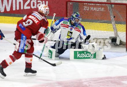 Eishockey ICE Bundesliga.  Winn2day ICE Hockey League. KAC gegen VSV.  Jan Mursak (KAC),  Joe Cannata  (VSV). Klagenfurt, am 27.12.2025.
Foto: Kuess
www.qspictures.net
---
pressefotos, pressefotografie, kuess, qs, qspictures, sport, bild, bilder, bilddatenbank