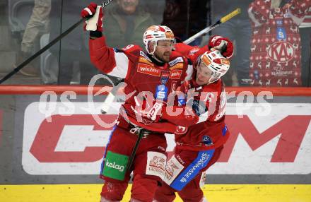 Eishockey ICE Bundesliga.  Winn2day ICE Hockey League. KAC gegen VSV. Torjubel Jan Mursak, Tobias Sablattnig  (KAC). Klagenfurt, am 27.12.2025.
Foto: Kuess
www.qspictures.net
---
pressefotos, pressefotografie, kuess, qs, qspictures, sport, bild, bilder, bilddatenbank