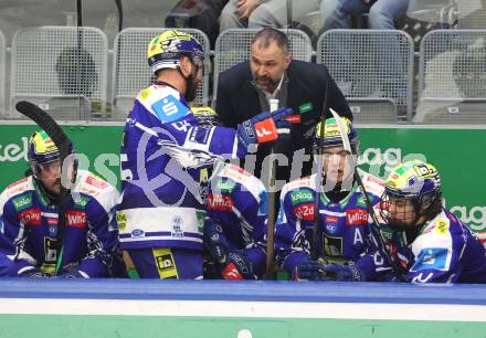 Eishockey ICE Bundesliga.  Winn2day ICE Hockey League. VSV gegen HCB Suedtirol Alperia.  Trainer Pierre Allard, Mark Katic  (VSV). Villach, am 28.12.2025.
Foto: Kuess
www.qspictures.net
---
pressefotos, pressefotografie, kuess, qs, qspictures, sport, bild, bilder, bilddatenbank