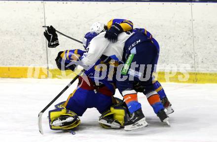 Eishockey AHC Division I. Althofen gegen Steindorf.  LAMEREINER Leon, HORN, Fabian  (Althofen), PETRIK, Benjamin (Steindorf). Althofen, am 3.1.2026.
Foto: Kuess
www.qspictures.net
---
pressefotos, pressefotografie, kuess, qs, qspictures, sport, bild, bilder, bilddatenbank