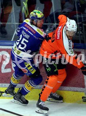 Eishockey ICE Bundesliga.  Winn2day ICE Hockey League. VSV gegen Graz99ers  Brett Ritchie  (VSV),  Korbinian Holzer  (Graz). Villach, am 30.12.2025.
Foto: Kuess
www.qspictures.net
---
pressefotos, pressefotografie, kuess, qs, qspictures, sport, bild, bilder, bilddatenbank
