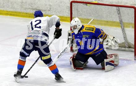 Eishockey AHC Division I. Althofen gegen Steindorf.  SELINGER, Sebastian   (Althofen), CIMZAR, Tadej  (Steindorf). Althofen, am 3.1.2026.
Foto: Kuess
www.qspictures.net
---
pressefotos, pressefotografie, kuess, qs, qspictures, sport, bild, bilder, bilddatenbank