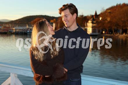 Eishockey ICE Bundesliga.  Winn2day ICE Hockey League. Nick Petersen (KAC), Freundin Mira. Klagenfurt, am 4.11.2025.
Foto: Kuess
www.qspictures.net
---
pressefotos, pressefotografie, kuess, qs, qspictures, sport, bild, bilder, bilddatenbank