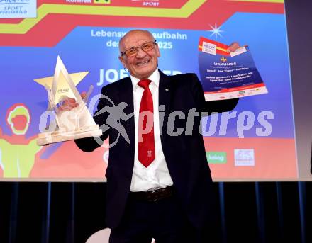 Nacht des Sports 2025 Ehrungen des Kaerntner Sportjahres 2025.  Sportlergala. Joe Tiger Pachler  . Velden, am 22.12.2025. 
Foto: Kuess
www.qspictures.net
---
pressefotos, pressefotografie, kuess, qs, qspictures, sport, bild, bilder, bilddatenbank