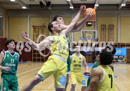Basketball 2. Liga 2025/2026. Grunddurchgang 12. Runde.  Woerthersee Piraten gegen Basketball Klub Rapid Wien.  Andreas Nuck (Piraten),  Adrian Pendic (Wien). Klagenfurt, am 6.1.2026
Foto: Kuess
---
pressefotos, pressefotografie, kuess, qs, qspictures, sport, bild, bilder, bilddatenbank