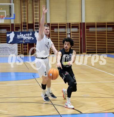Basketball 2. Liga 2025/2026. Grunddurchgang 13. Runde.  KOS Celovec gegen BK Mattersburg Rocks.  Jernej Andolsek Heine  (KOS), Yann Grandperret  (Mattersburg). Klagenfurt, am 10.1.2026
Foto: Kuess
---
pressefotos, pressefotografie, kuess, qs, qspictures, sport, bild, bilder, bilddatenbank