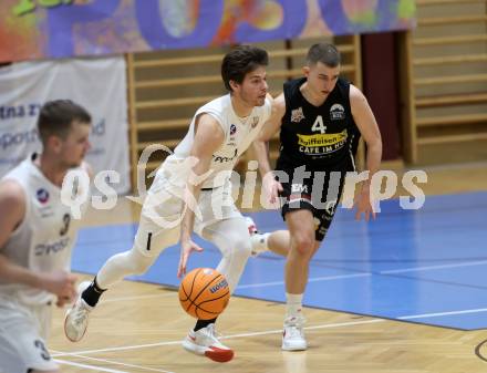 Basketball 2. Liga 2025/2026. Grunddurchgang 13. Runde.  KOS Celovec gegen BK Mattersburg Rocks. Simon Siencnik  (KOS),  Nikolaus Bugnyar  (Mattersburg). Klagenfurt, am 10.1.2026
Foto: Kuess
---
pressefotos, pressefotografie, kuess, qs, qspictures, sport, bild, bilder, bilddatenbank