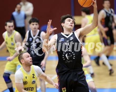 Basketball 2. Liga 2025/2026. Grunddurchgang 15. Runde.  Woerthersee Piraten gegen Vienna United. Tim Huber  (Piraten), Mathias Mailath-Pokorny  (Vienna). Klagenfurt, am 24.1.2026
Foto: Kuess
---
pressefotos, pressefotografie, kuess, qs, qspictures, sport, bild, bilder, bilddatenbank
