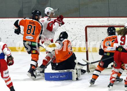 Eishockey AHC Division I.  ESV Ferlach gegen USC Pirates Velden.  Zintis Nauris Zusevics  (Ferlach),  Peter Paul Sivec  (Velden). Ferlach, am 30.1.2026
Foto: Kuess
www.qspictures.net
---
pressefotos, pressefotografie, kuess, qs, qspictures, sport, bild, bilder, bilddatenbank