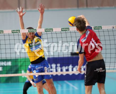 Volleyball.  Austrian Volley League Men.  VBK Kelag Woerther-See-Loewen Klagenfurt gegen SK Zadruga Aich/Dob.  Erik Benedikt KOLEV  (Woerthersee-Loewen), Armands ROKJANS  (Aich/Dob). Klagenfurt, am 31.1.2026.
Foto: Kuess
www.qspictures.net
---
pressefotos, pressefotografie, kuess, qs, qspictures, sport, bild, bilder, bilddatenbank