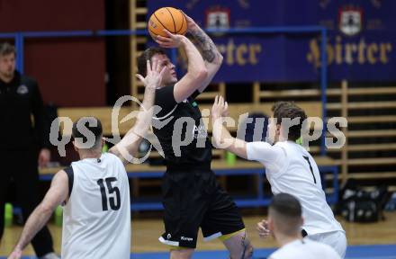 Basketball 2. Liga 2025/2026. Grunddurchgang 17. Runde.  KOS Celovec gegen Union Deutsch Wagram Alligators.  Marin Sliskovic, David Popp  (KOS),  Vitalii Shorstkiy (UDW Alligators). Klagenfurt, am 7.2.2026
Foto: Kuess
---
pressefotos, pressefotografie, kuess, qs, qspictures, sport, bild, bilder, bilddatenbank