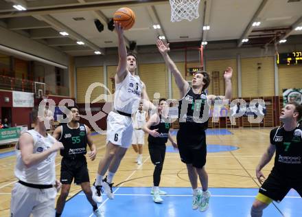Basketball 2. Liga 2025/2026. Grunddurchgang 17. Runde.  KOS Celovec gegen Union Deutsch Wagram Alligators.  Jure Bavdek  (KOS),  Simon Marek (UDW Alligators). Klagenfurt, am 7.2.2026
Foto: Kuess
---
pressefotos, pressefotografie, kuess, qs, qspictures, sport, bild, bilder, bilddatenbank
