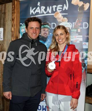 Snowboard. Empfang Silbermedaillengewinnerin bei Olympia Sabine Payer.  Matthias Mayer, Sabine Payer, . Simonhoehe,  am 15.2.2026.
Foto: Kuess
www.qspictures.net
---
pressefotos, pressefotografie, kuess, qs, qspictures, sport, bild, bilder, bilddatenbank