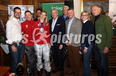 Snowboard. Empfang Silbermedaillengewinnerin bei Olympia Sabine Payer.  LR Sebastian Schuschnig, Alex Payer, Sabine Payer, LH Peter Kaiser, Guenther Leikam, Christoph Schasche.. Simonhoehe,  am 15.2.2026.
Foto: Kuess
www.qspictures.net
---
pressefotos, pressefotografie, kuess, qs, qspictures, sport, bild, bilder, bilddatenbank