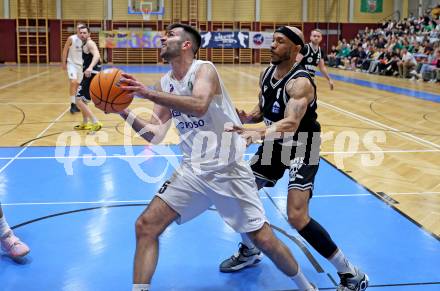 Basketball 2. Liga 2025/2026. Grunddurchgang 21. Runde.  KOS gegen Woerthersee Piraten.    Marin Sliskovic (KOS), Shawn L. Ray   (Piraten). Klagenfurt, am 8.3.2026
Foto: Kuess
---
pressefotos, pressefotografie, kuess, qs, qspictures, sport, bild, bilder, bilddatenbank