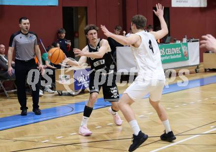 Basketball 2. Liga 2025/2026. Grunddurchgang 21. Runde.  KOS gegen Woerthersee Piraten.    Samuel Seher(KOS),   Lukas Simoner (Piraten). Klagenfurt, am 8.3.2026
Foto: Kuess
---
pressefotos, pressefotografie, kuess, qs, qspictures, sport, bild, bilder, bilddatenbank
