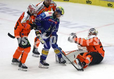 Eishockey ICE Bundesliga.  Winn2day ICE Hockey League. VSV gegen Graz99ers.   Guus Van Nes  (VSV),  Michael Schiechl, Maxime Lagace  (Graz). Villach, am 12.3.2026..
Foto: Kuess
www.qspictures.net
---
pressefotos, pressefotografie, kuess, qs, qspictures, sport, bild, bilder, bilddatenbank