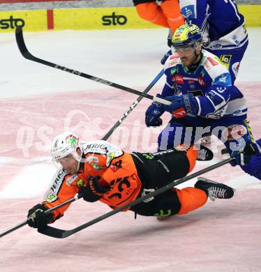 Eishockey ICE Bundesliga.  Winn2day ICE Hockey League. VSV gegen Graz99ers.   Thomas Vallant  (VSV),  Josh Currie  (Graz). Villach, am 12.3.2026..
Foto: Kuess
www.qspictures.net
---
pressefotos, pressefotografie, kuess, qs, qspictures, sport, bild, bilder, bilddatenbank