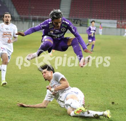 Fussball 2. Liga. SK Austria Klagenfurt gegen FAC Wien. Christopher Woelbl  (Klagenfurt),  Simon Filipovic   (FAC). Klagenfurt, 13.3.2026.
Foto: Kuess
www.qspictures.net
---
pressefotos, pressefotografie, kuess, qs, qspictures, sport, bild, bilder, bilddatenbank